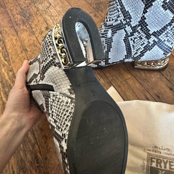 Bamboos Snake Skin Boots Size 8 - Picture 4 of 6